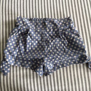 Francesca’s Blue and White Polka Dot Elastic Waist Shorts Size Medium